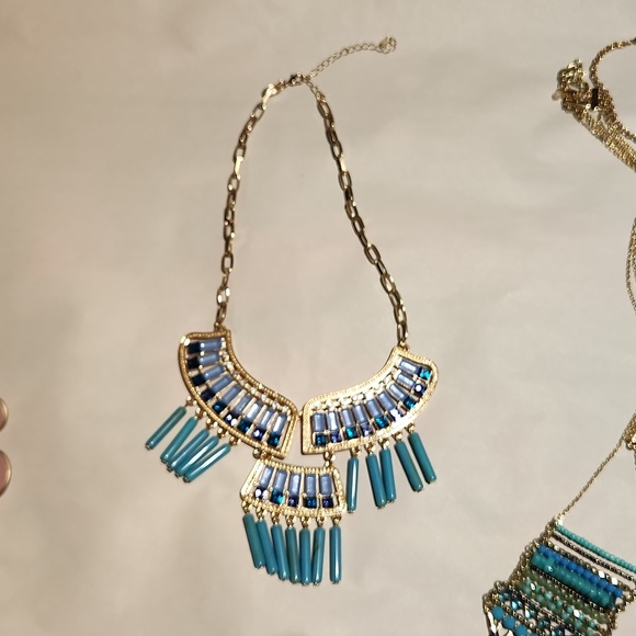 6pc Necklace Bundle A - Picture 4 of 7